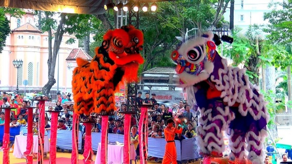 song long giao đấu