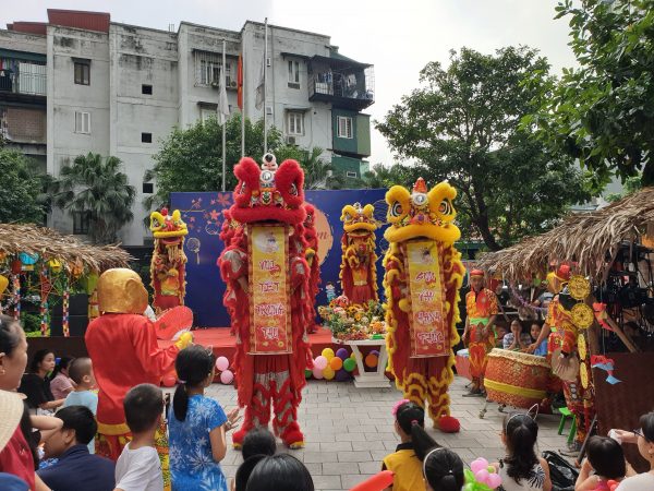 thue-mua-lan-trung-thu